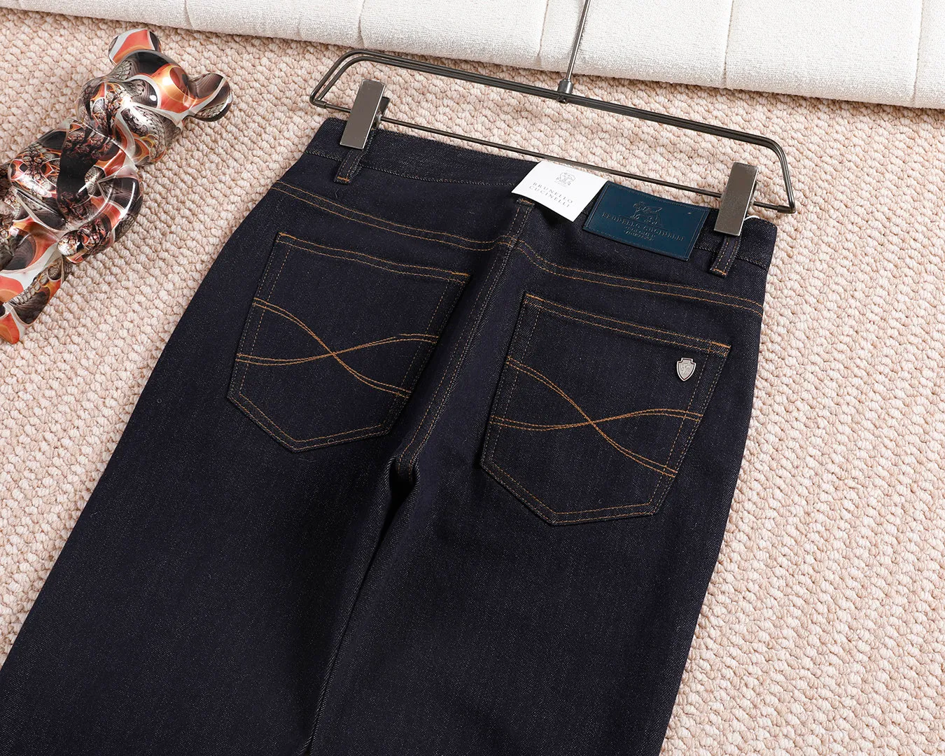 Autumn/Winter/New Arrival small straight jeans Style number: # Sizes: 29-42